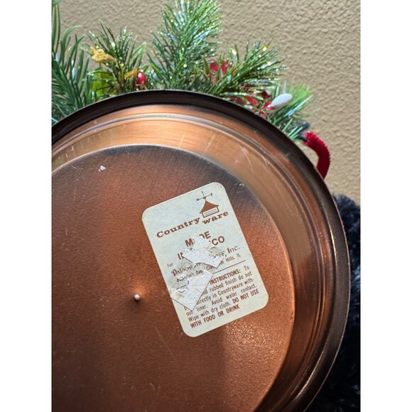 Vintage Countryware Copper Basket With Artificial Festive Floral Arrangement - Picture 5 of 7